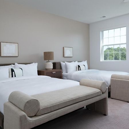 Boardwalk Hotel On Lake Anna By Kasa Mineral Bagian luar foto